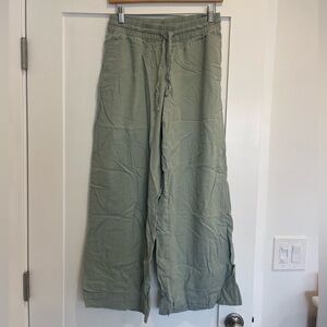 Target A New Day Green Flowy Pants